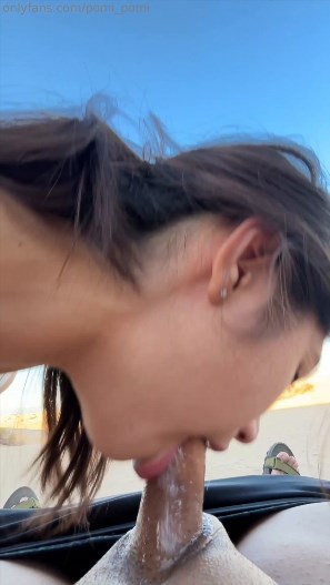 Pomi Pomi – Blowjob in Desert